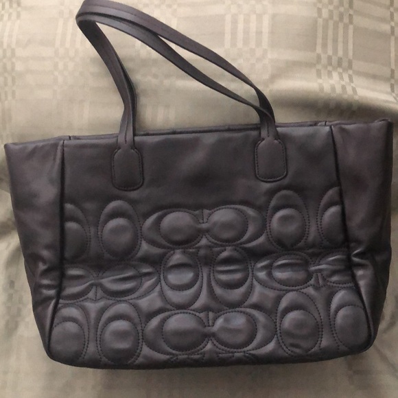 Coach quilted leather tote - Picture 2 of 8
